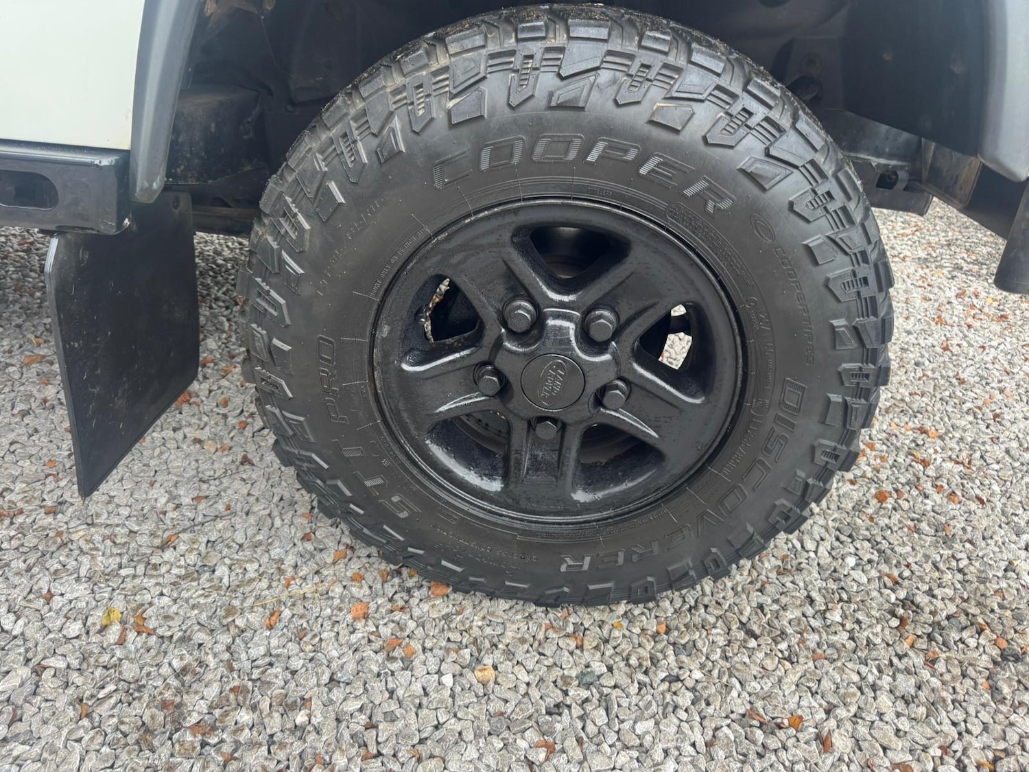 Used Land Rover Defender 90 2015 for sale - 76729022: Photo 43