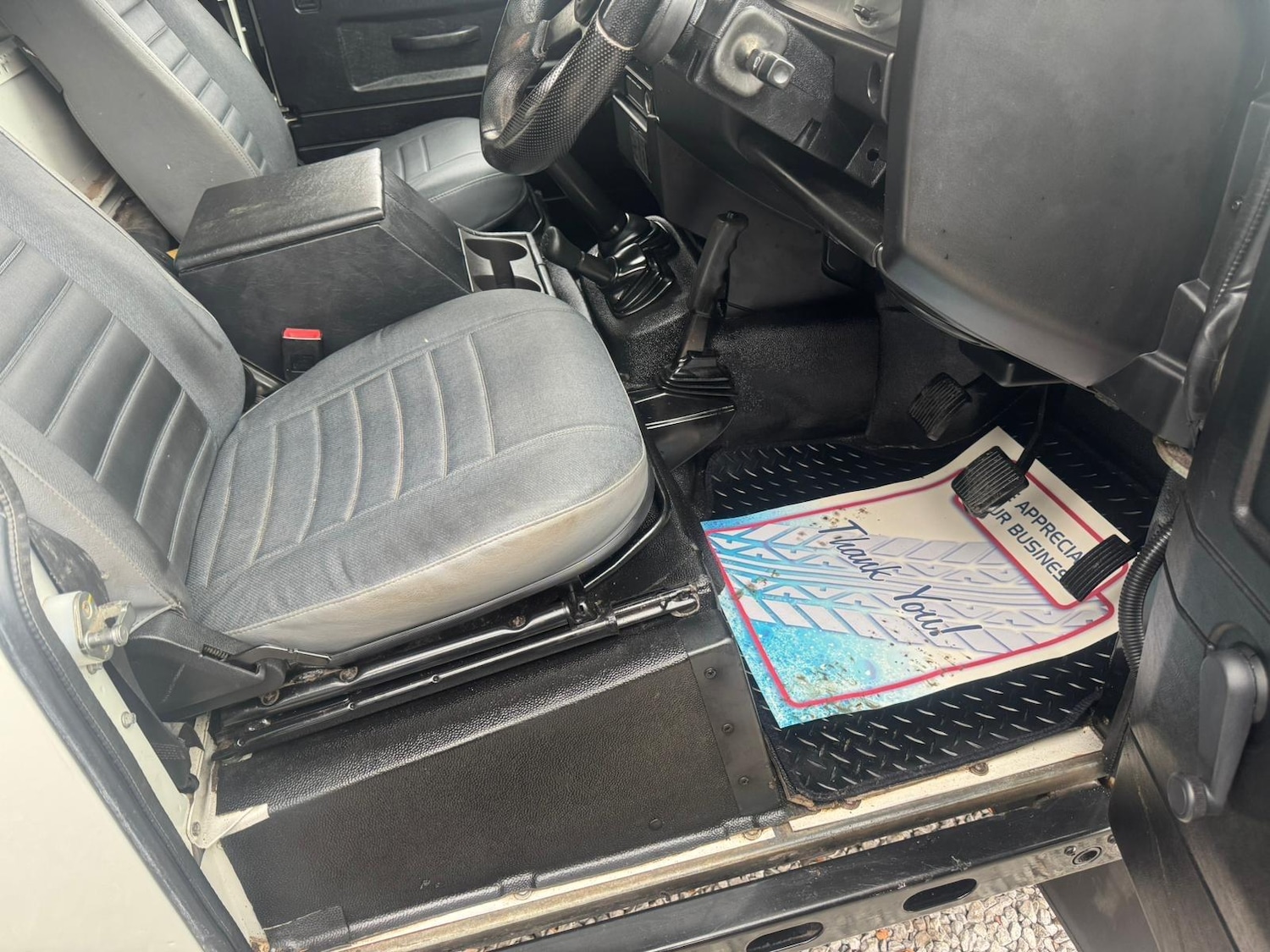 Used Land Rover Defender 90 2015 for sale - 76729022: Photo 61