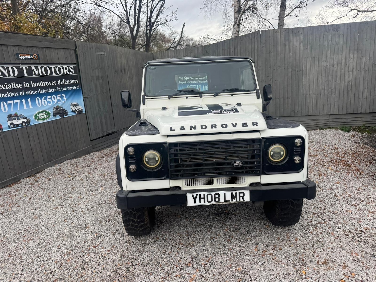 Used Land Rover Defender 90 2015 for sale - 76729022: Photo 8