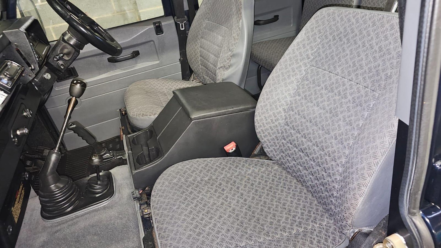 Used Land Rover Defender 2001 for sale - 76592448: Photo 17