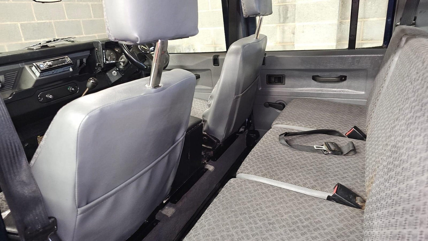 Used Land Rover Defender 2001 for sale - 76592448: Photo 21