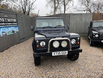 Used Land Rover Defender 2001 for sale - 76592448: Photo
