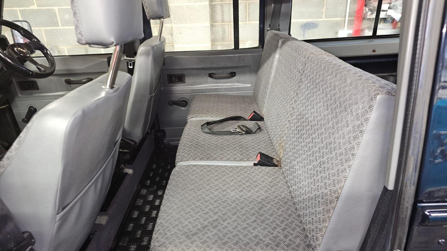 Used Land Rover Defender 2001 for sale - 76592448: Photo 66