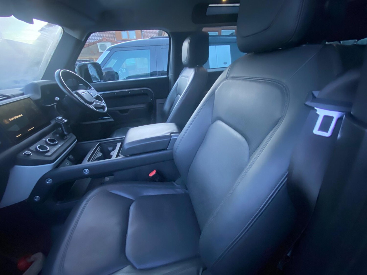 Used Land Rover Defender 2022 for sale - 77163123: Photo 18