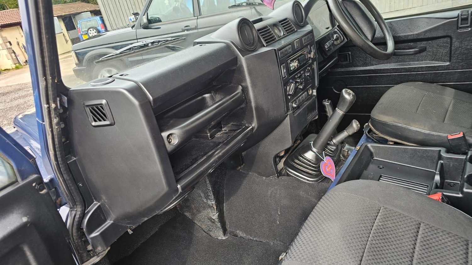 Used Land Rover Defender 110 2013 for sale - 75977610: Photo 13