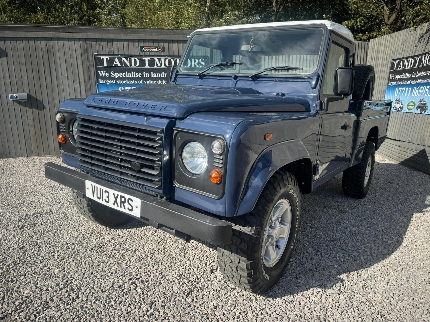 Used Land Rover Defender 110 2013 for sale - 75977610: Photo 2