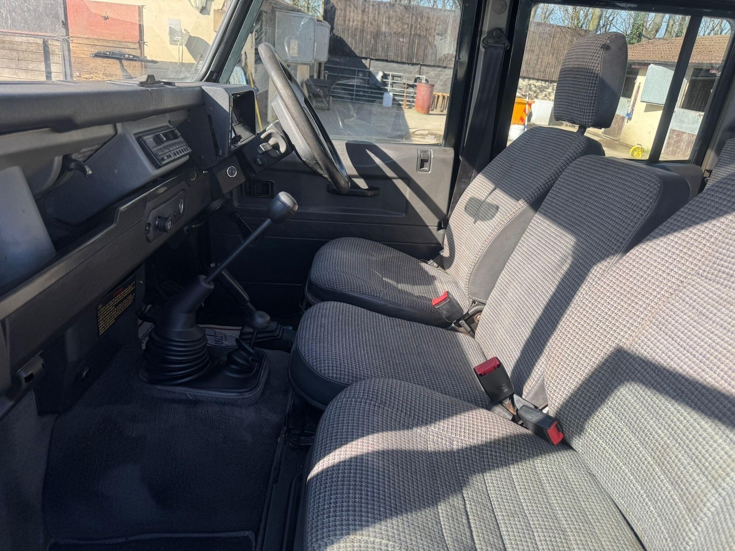 Used Land Rover Defender 110 1995 for sale - 77909600: Photo 18