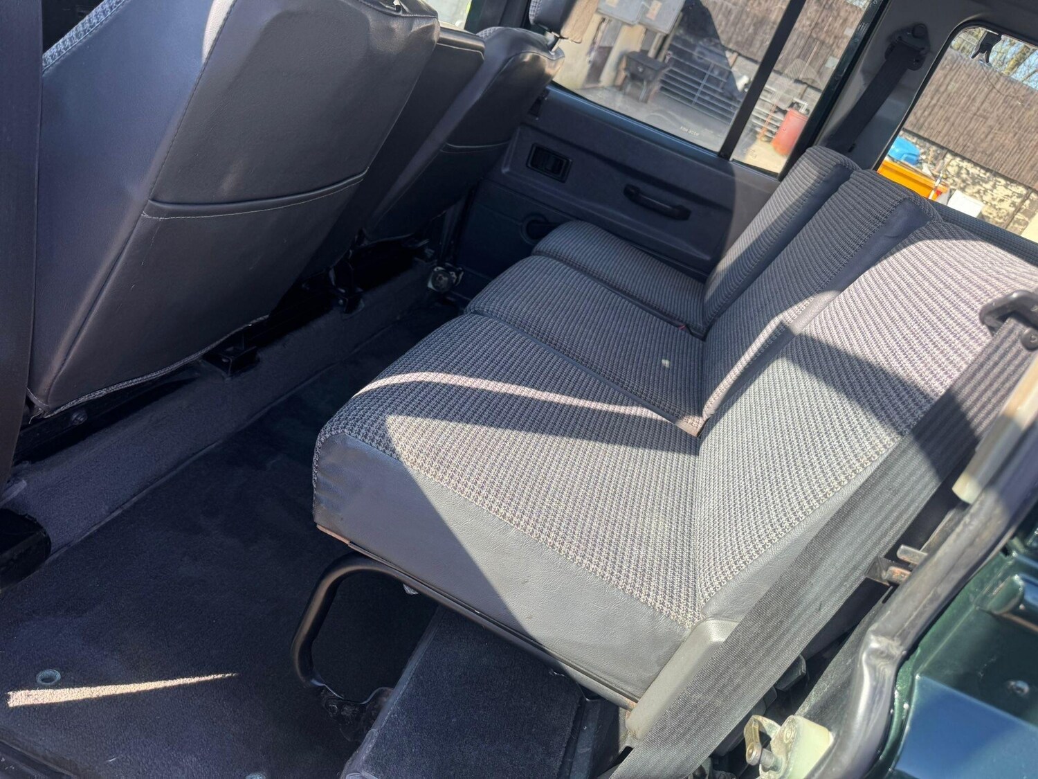 Used Land Rover Defender 110 1995 for sale - 77909600: Photo 45