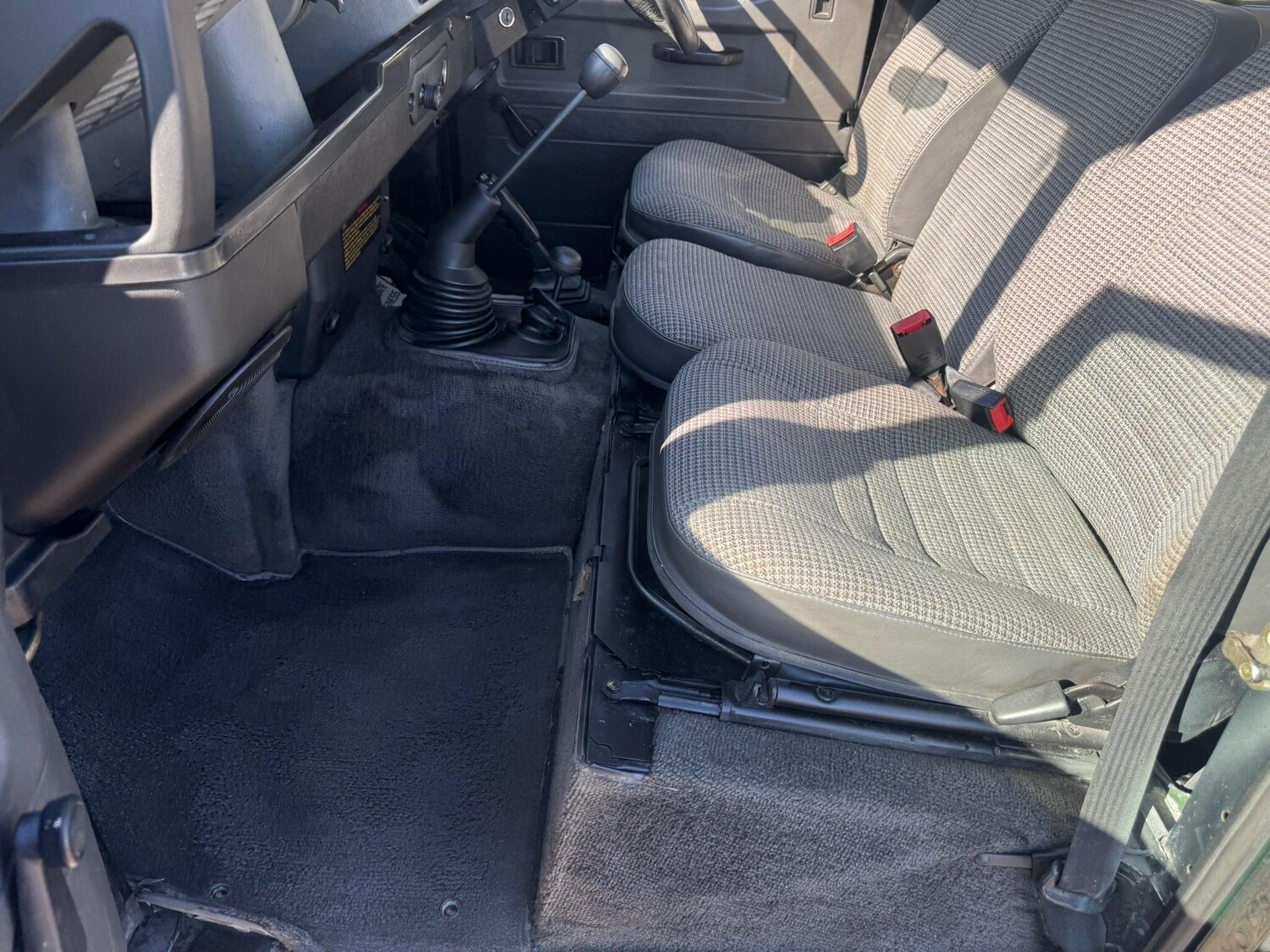 Used Land Rover Defender 110 1995 for sale - 77909600: Photo 49