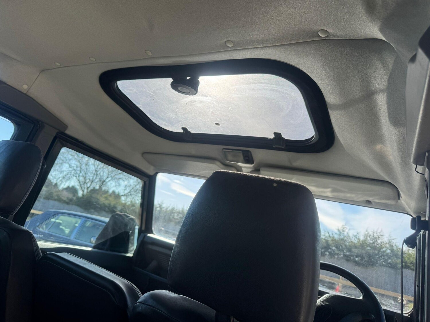 Used Land Rover Defender 110 1995 for sale - 77909600: Photo 51