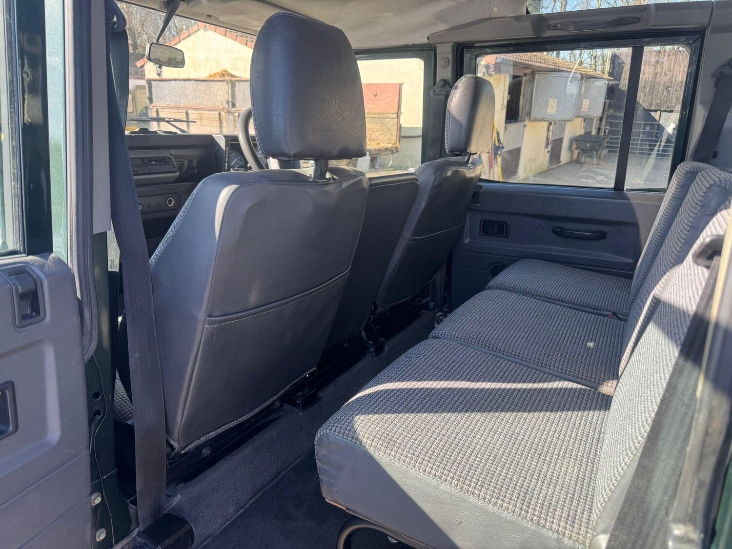 Used Land Rover Defender 110 1995 for sale - 77909600: Photo 52