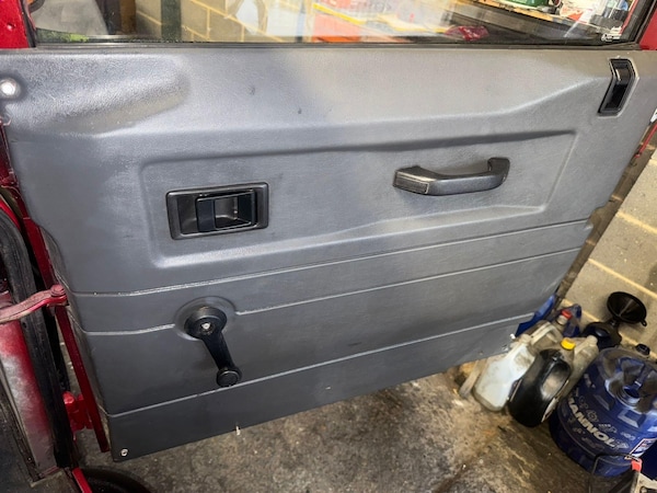 Used Land Rover Defender 90 1992 for sale - 76158943: Photo 65