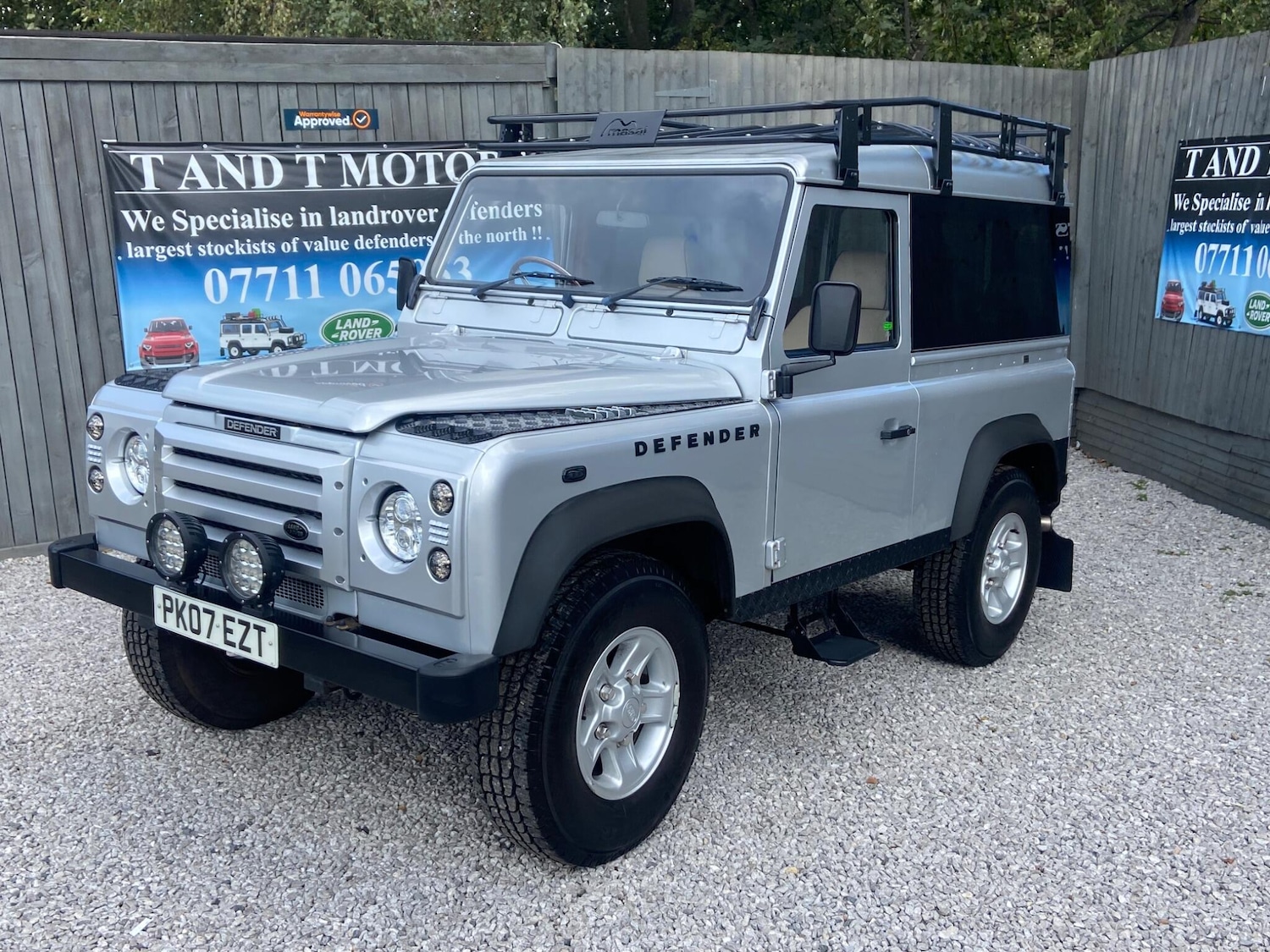 Used Land Rover Defender 90 2007 for sale - 76409263: Photo 2
