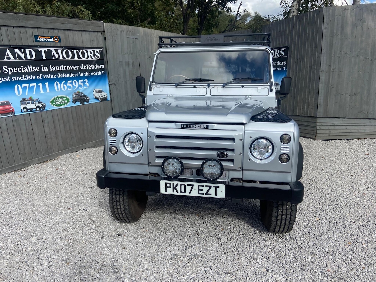 Used Land Rover Defender 90 2007 for sale - 76409263: Photo 28