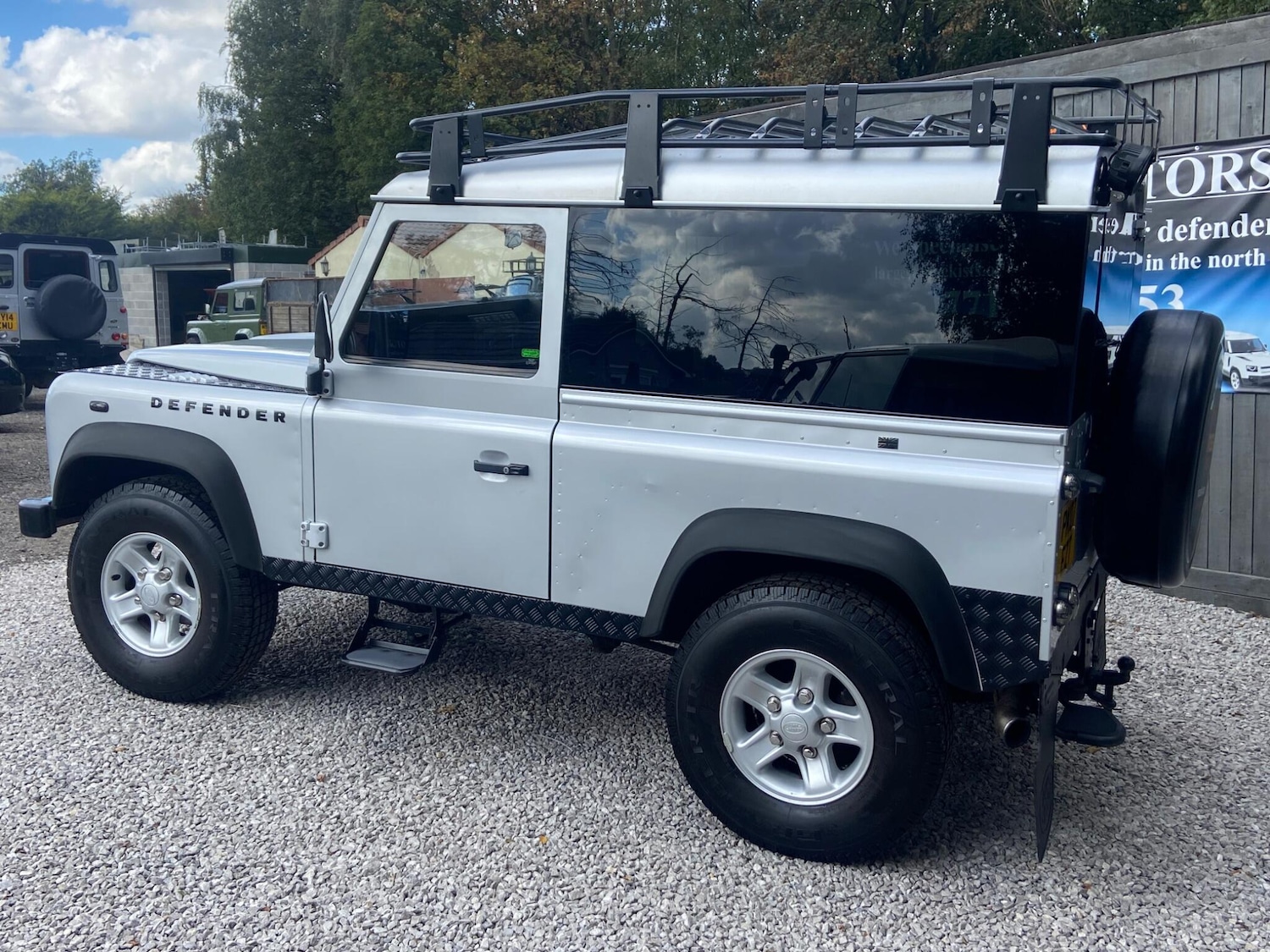 Used Land Rover Defender 90 2007 for sale - 76409263: Photo 4