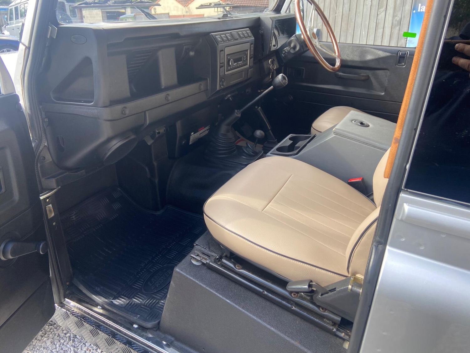 Used Land Rover Defender 90 2007 for sale - 76409263: Photo 52