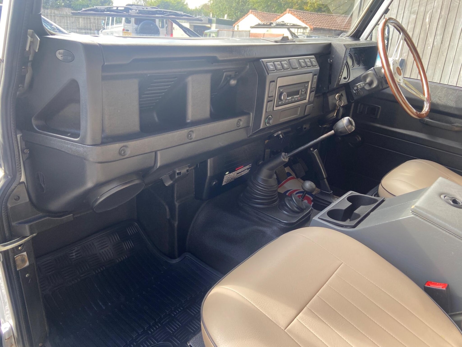 Used Land Rover Defender 90 2007 for sale - 76409263: Photo 57