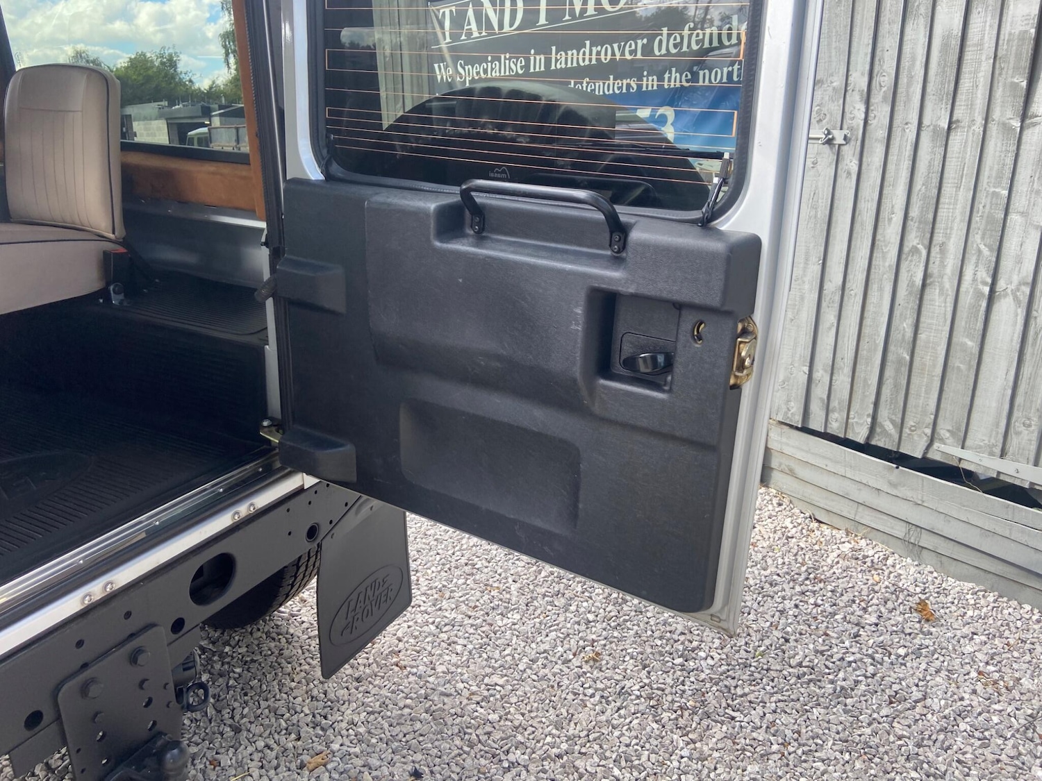 Used Land Rover Defender 90 2007 for sale - 76409263: Photo 89