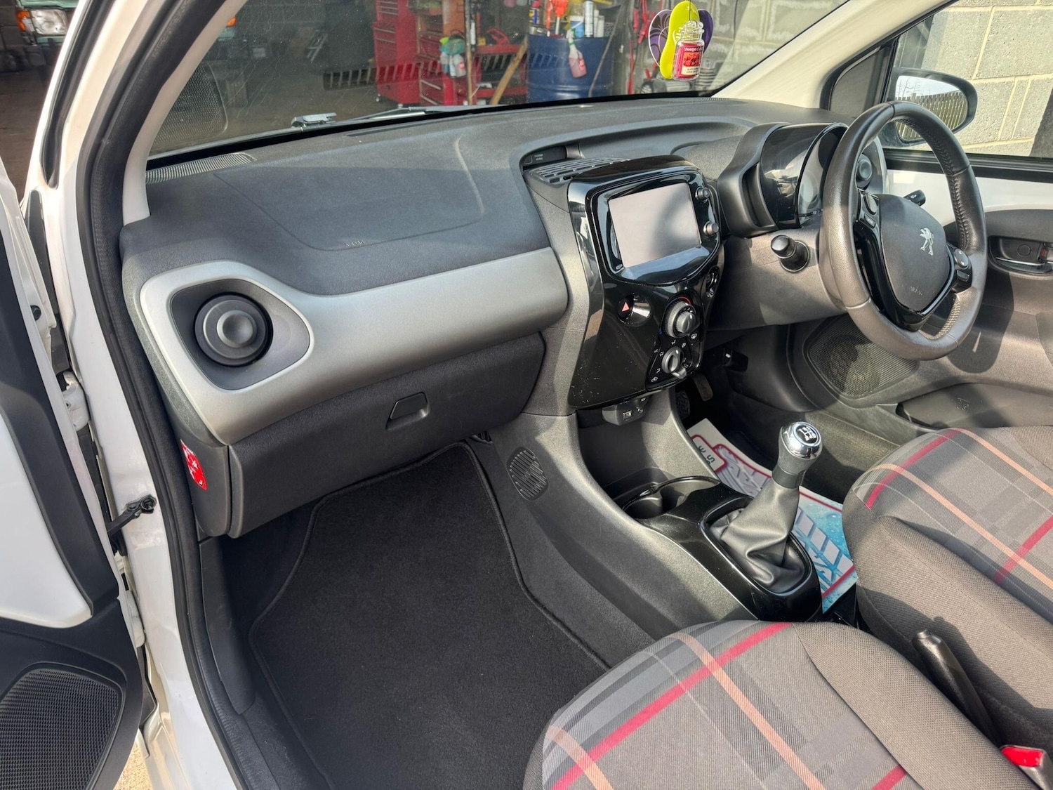 Used Peugeot 108 for sale - 77768445: Photo 31