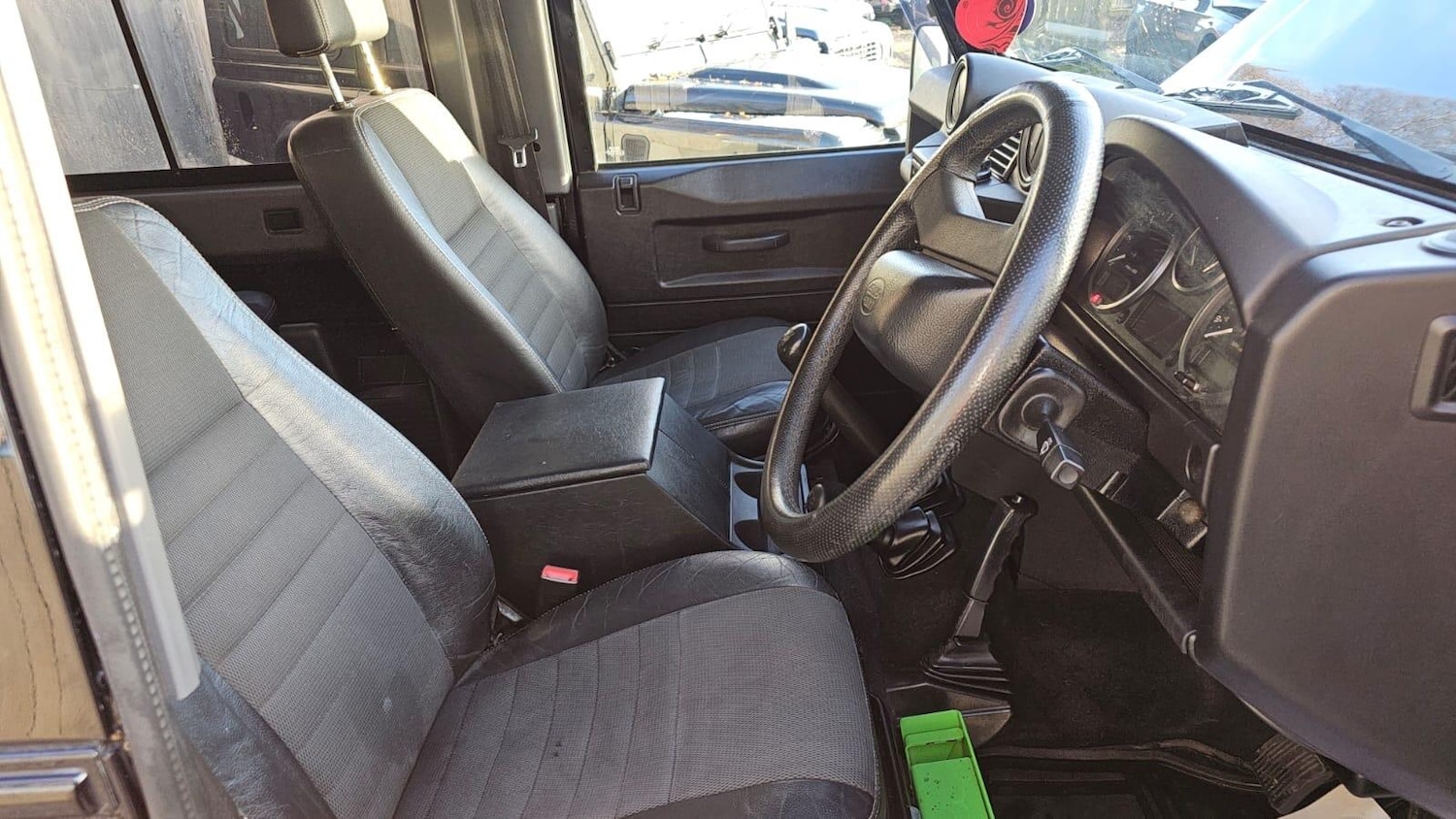 Used Land Rover Defender 90 2009 for sale - 76607095: Photo 15