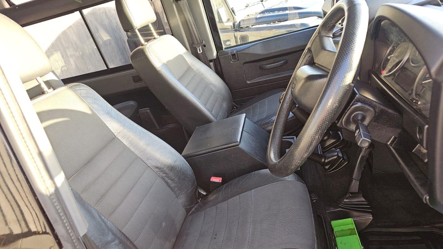 Used Land Rover Defender 90 2009 for sale - 76607095: Photo 18