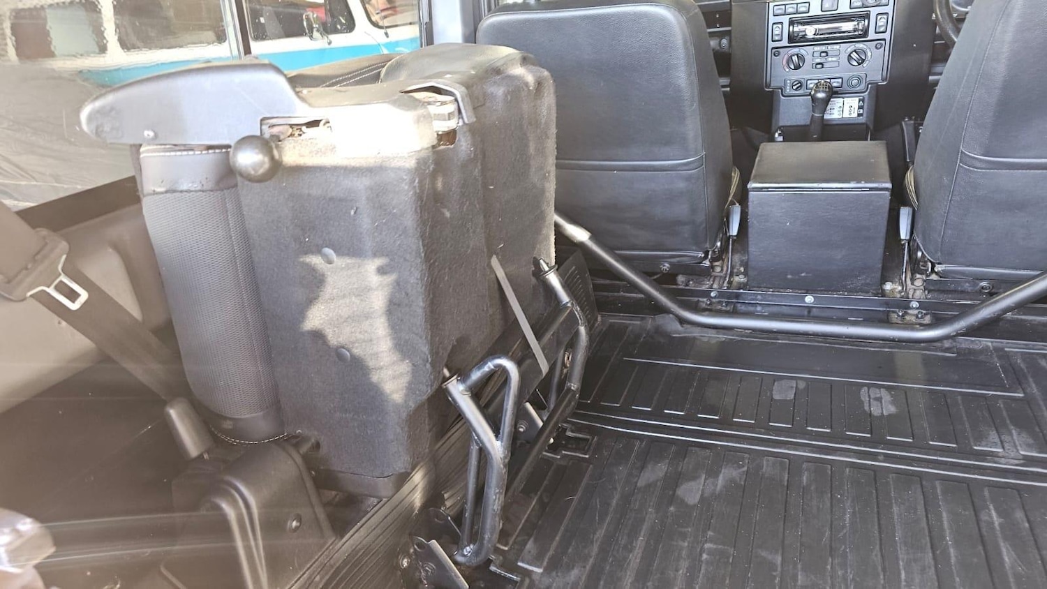 Used Land Rover Defender 90 2009 for sale - 76607095: Photo 22