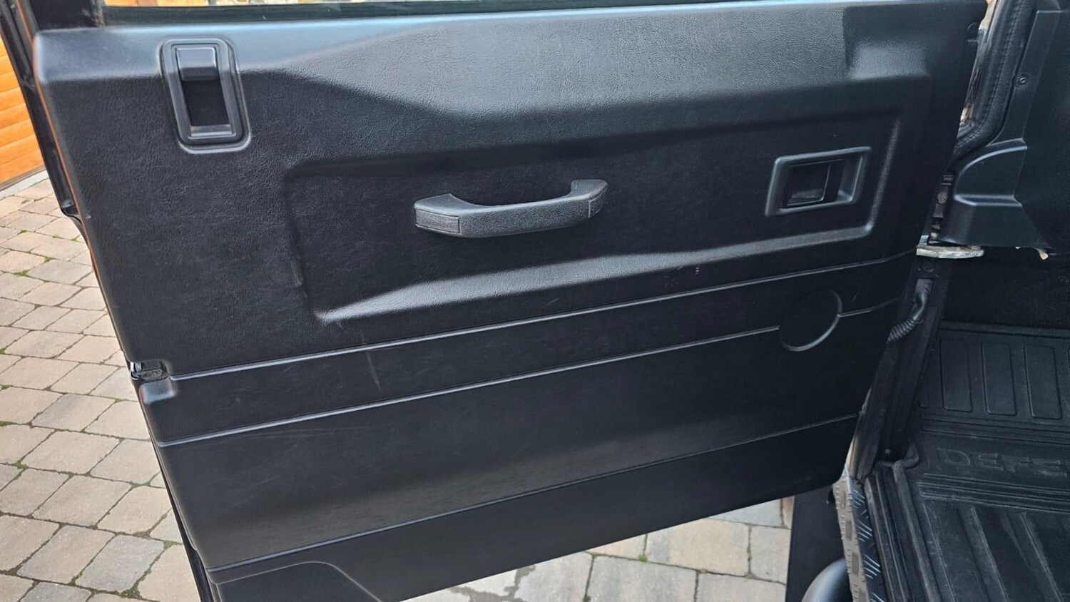 Used Land Rover Defender 90 2009 for sale - 76607095: Photo 65