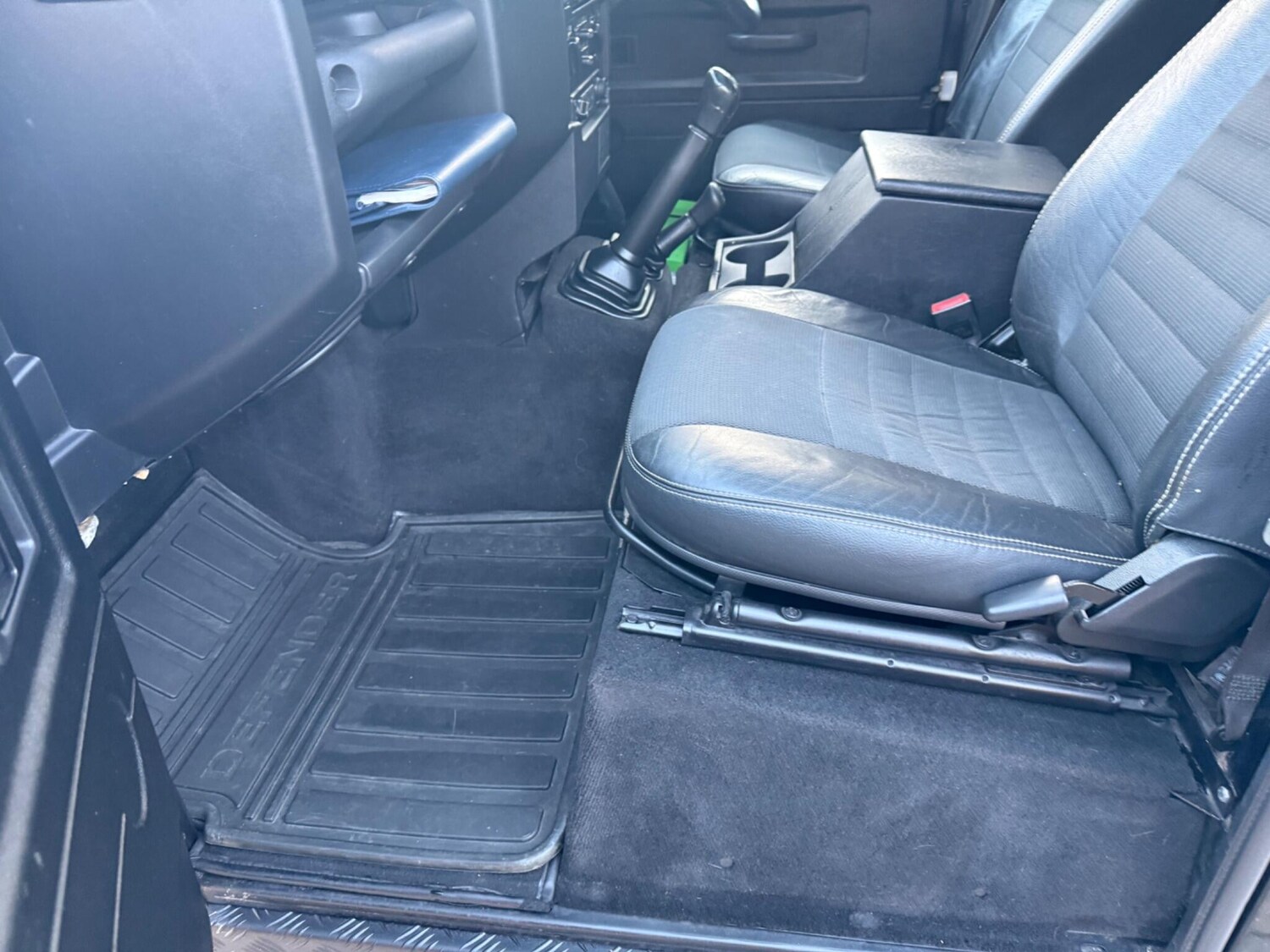 Used Land Rover Defender 90 2009 for sale - 76607095: Photo 80