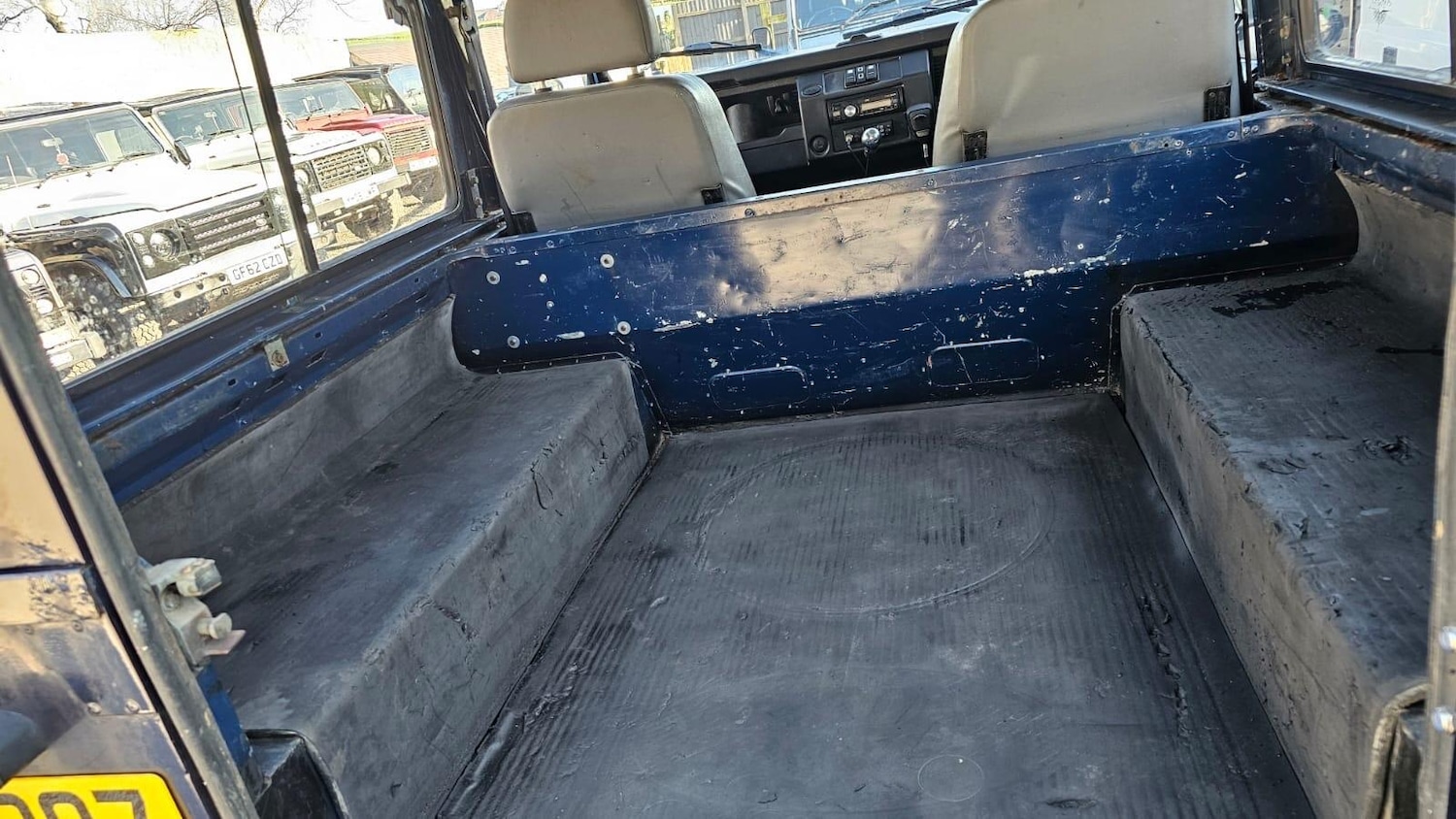 Used Land Rover Defender 1998 for sale - 77753817: Photo 45