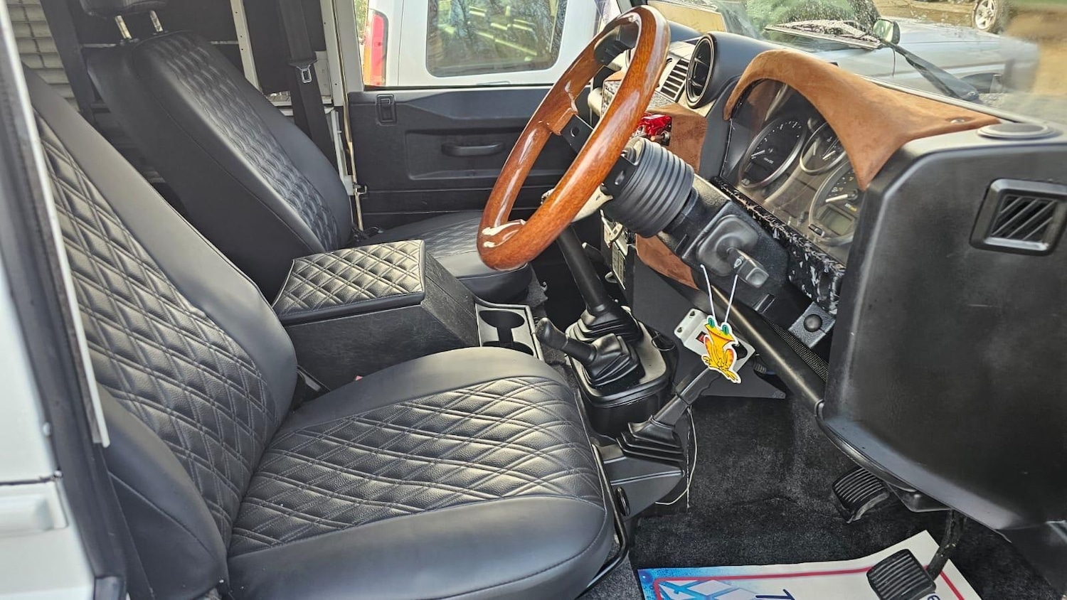 Used Land Rover Defender 2009 for sale - 77203686: Photo 16