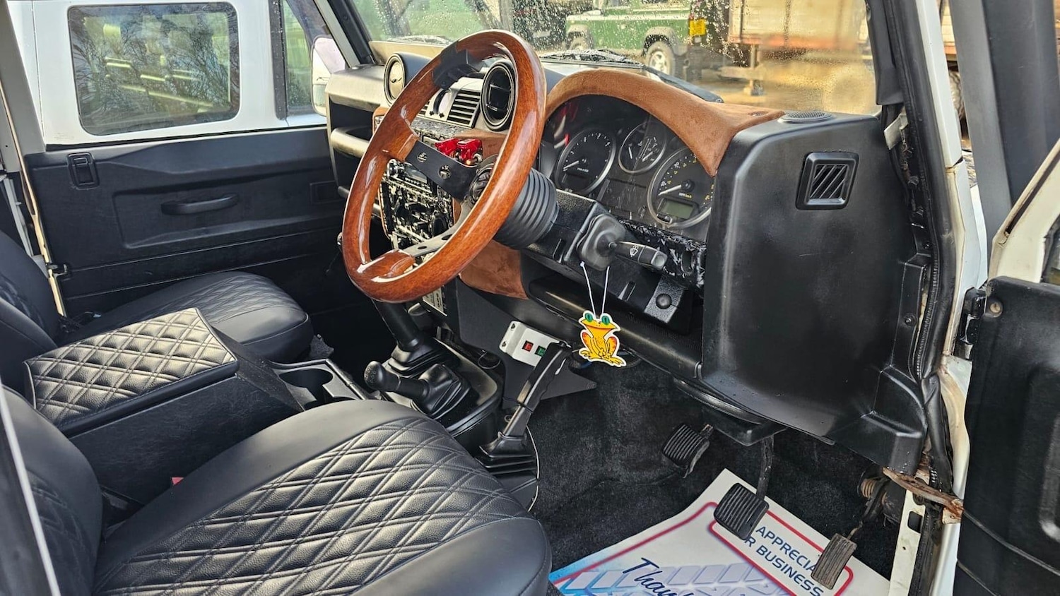 Used Land Rover Defender 2009 for sale - 77203686: Photo 17