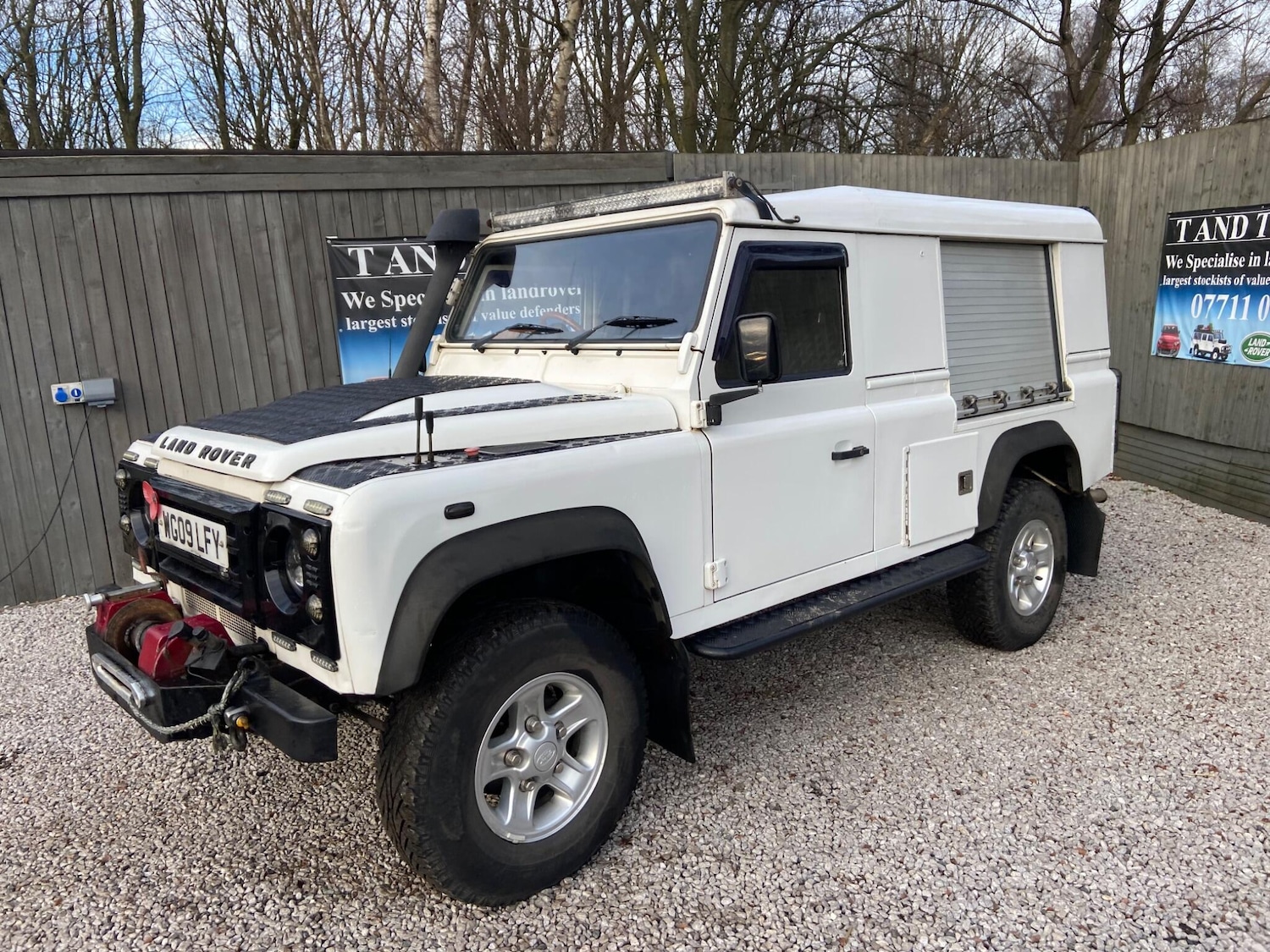 Used Land Rover Defender 2009 for sale - 77203686: Photo 2