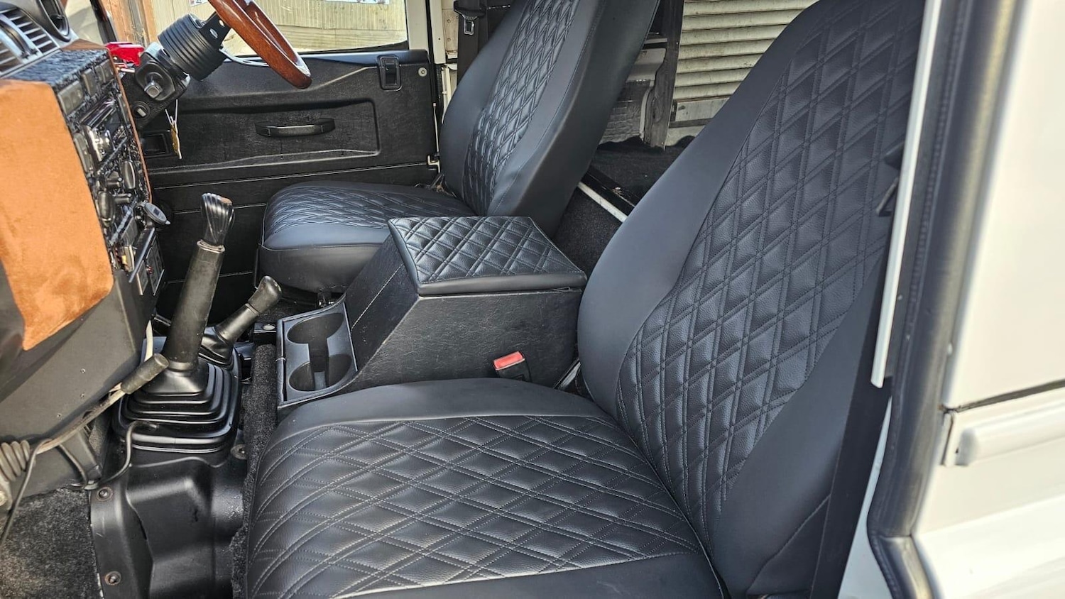 Used Land Rover Defender 2009 for sale - 77203686: Photo 24