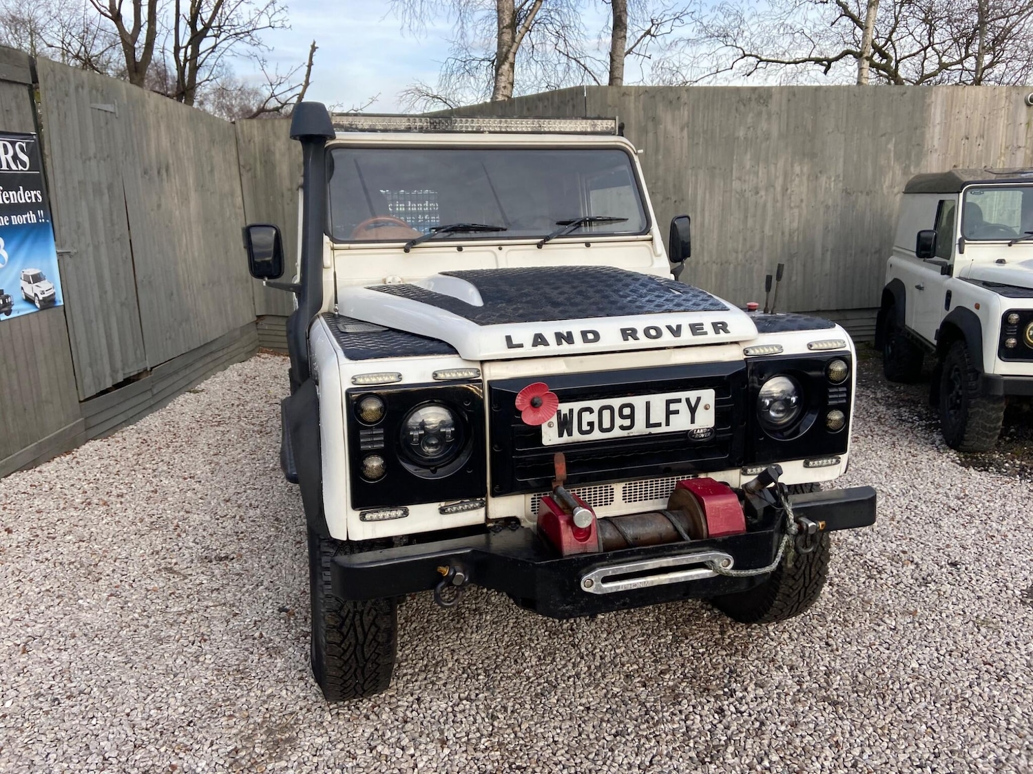 Used Land Rover Defender 2009 for sale - 77203686: Photo 3