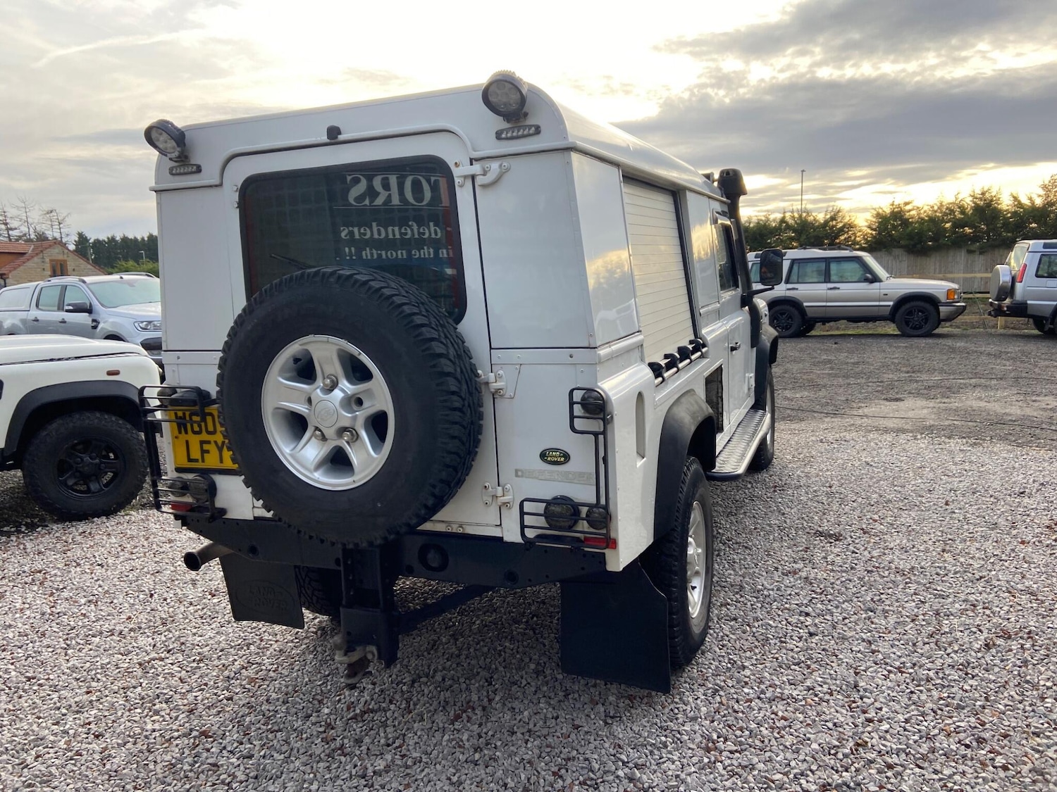 Used Land Rover Defender 2009 for sale - 77203686: Photo 40