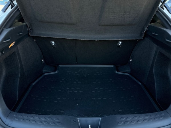 Used Toyota C-HR 2023 for sale - 76065120: Photo 10