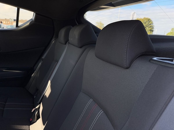 Used Toyota C-HR 2023 for sale - 76065120: Photo 14