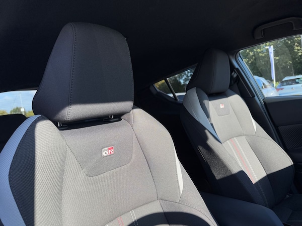 Used Toyota C-HR 2023 for sale - 76065120: Photo 21