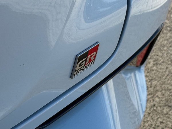 Used Toyota C-HR 2023 for sale - 76065120: Photo 31