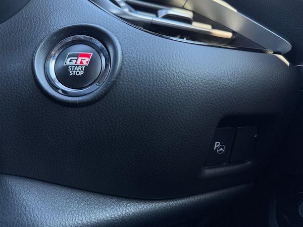 Used Toyota C-HR 2023 for sale - 76065120: Photo 40