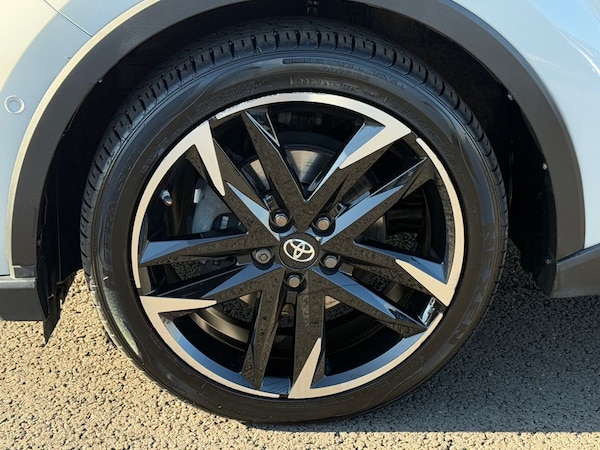 Used Toyota C-HR 2023 for sale - 76065120: Photo 7