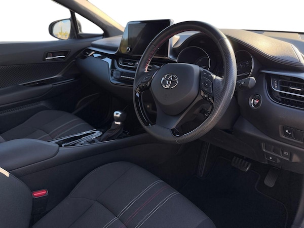 Used Toyota C-HR 2023 for sale - 76065120: Photo 8