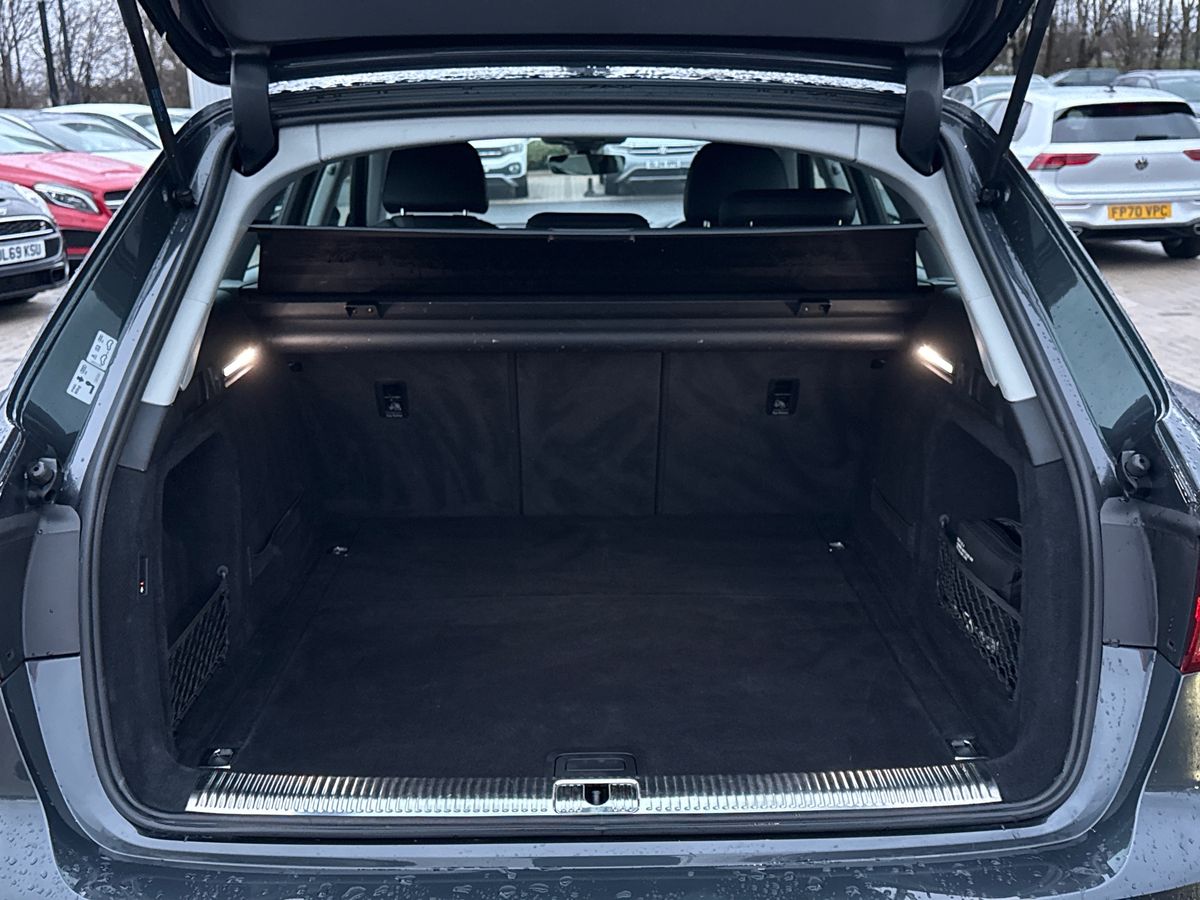 Used Audi A4 2018 for sale - 76774570: Photo 10