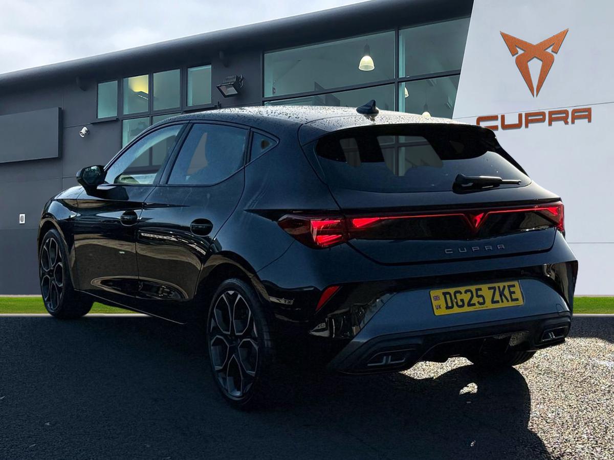 Used Cupra Leon 2025 for sale - 76610982: Photo 2