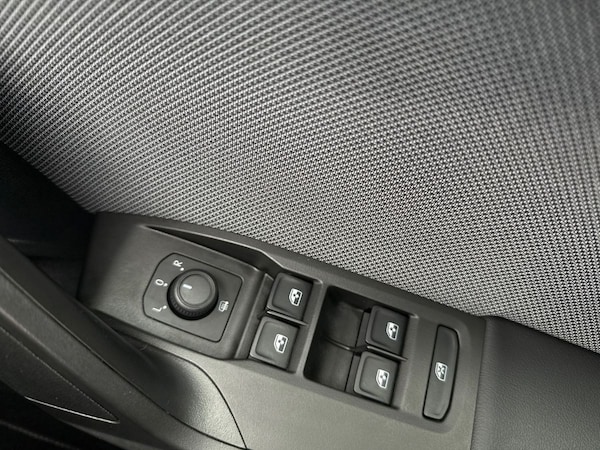 Used SEAT Leon 2023 for sale - 76232587: Photo 18
