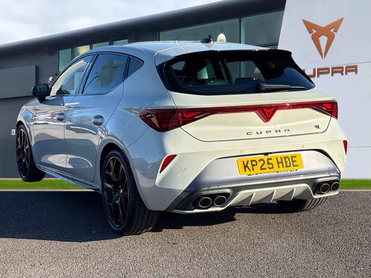 Used Cupra Leon 2025 for sale - 76649238: Photo 2