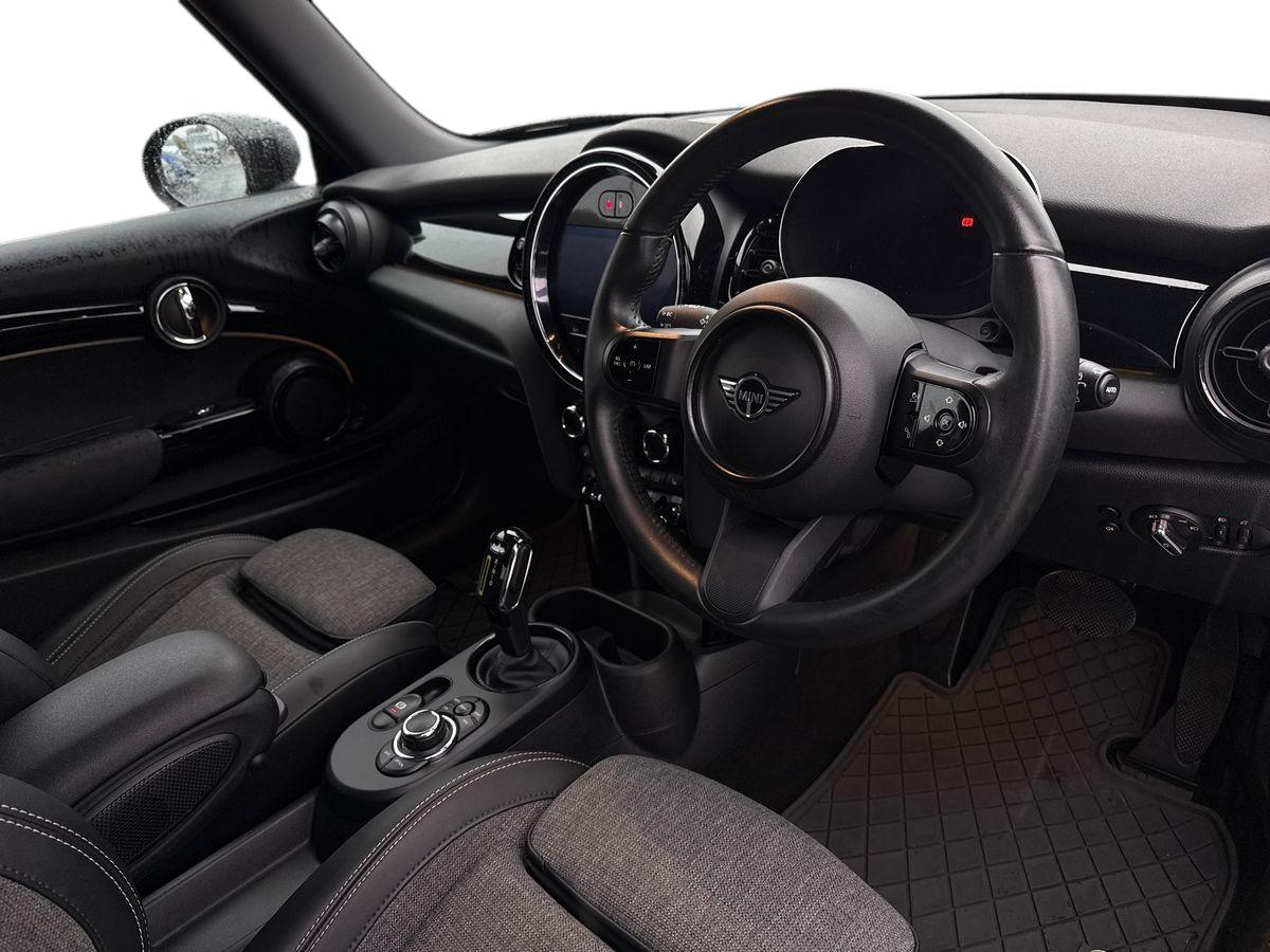 Used MINI Electric Hatch 2021 for sale - 76346557: Photo 8