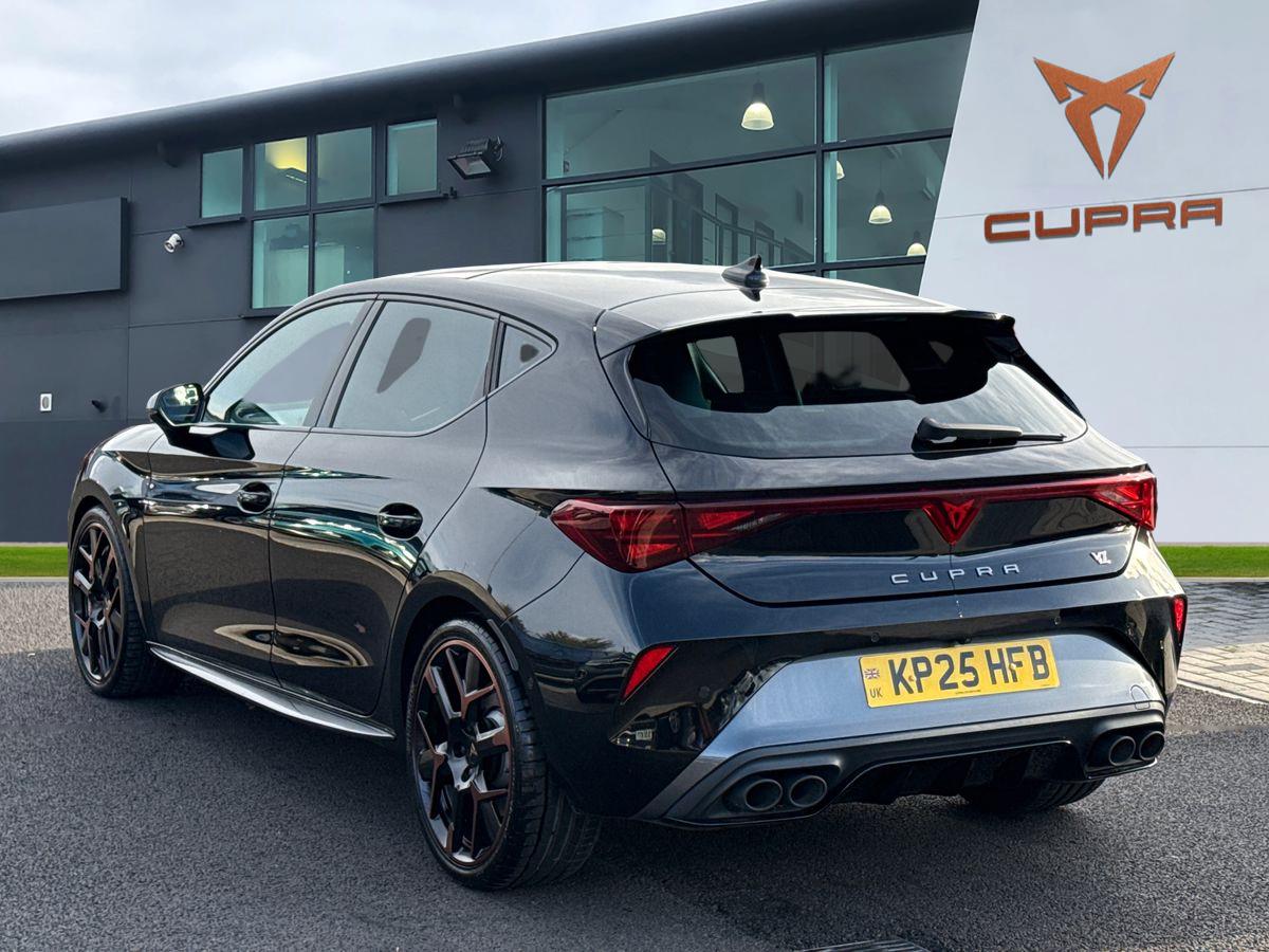 Used Cupra Leon 2025 for sale - 76411672: Photo 2