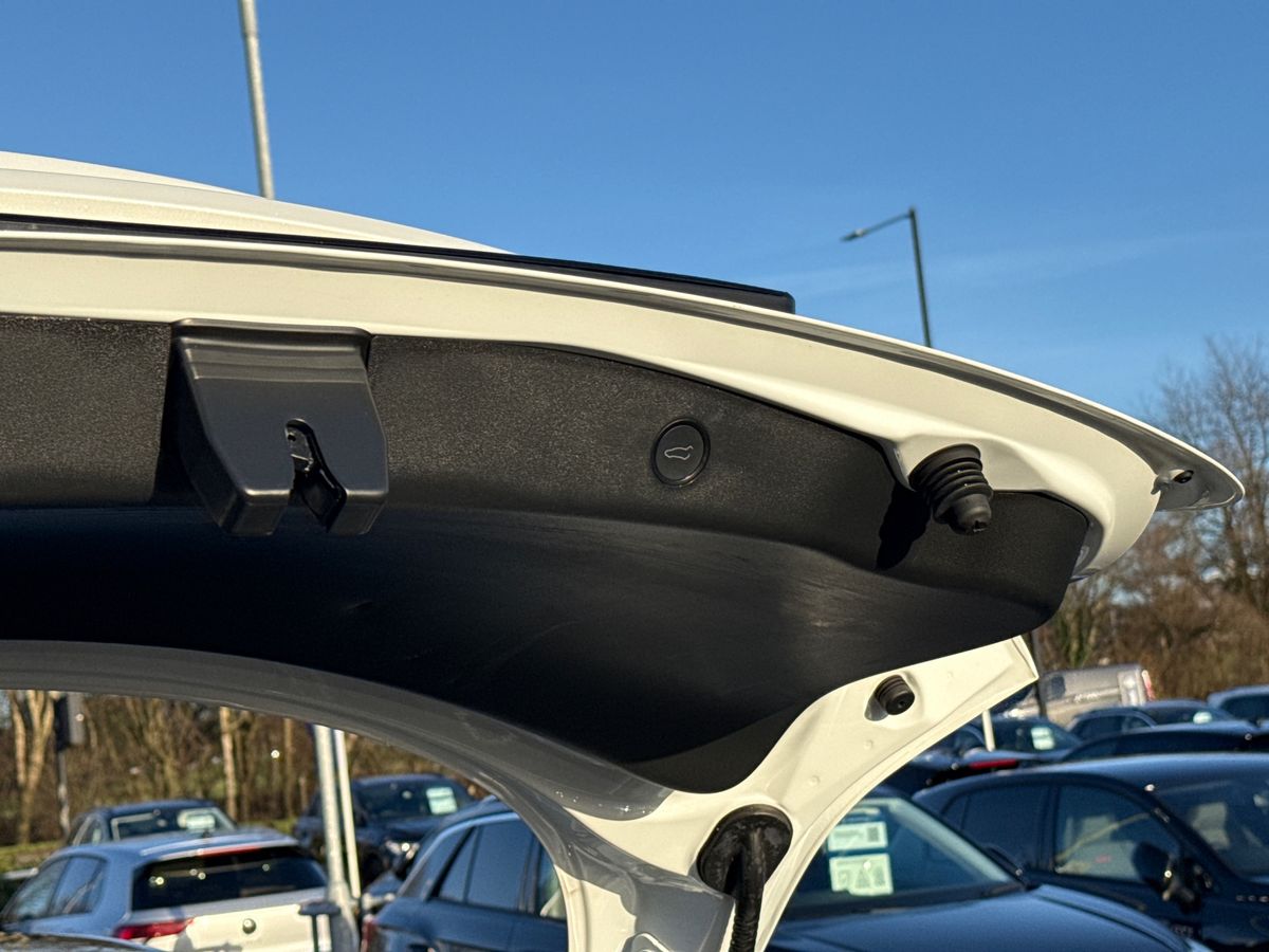 Used Tesla Model 3 2023 for sale - 76916336: Photo 30