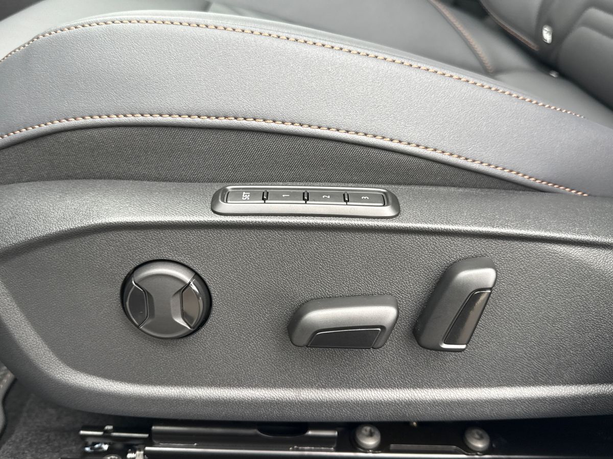 Used Cupra Leon 2025 for sale - 75970509: Photo 31